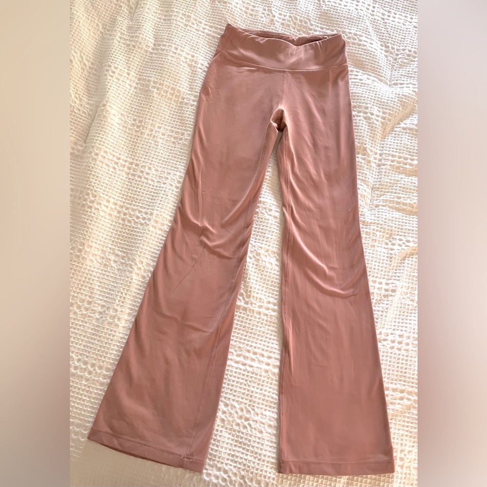 Girls Athleta flaire leggings